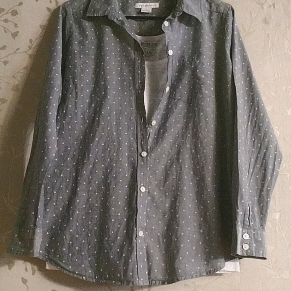Liz Claiborne long sleeve gray pokadot blouse